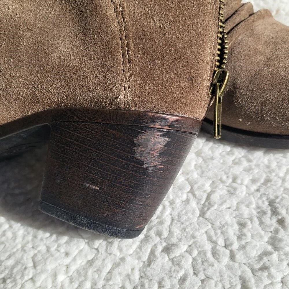 BOC Born Concept Boots Womens 7 M Slouch Ankle Bootie Z59917 Brown Suede Heels - Picture 8 of 8